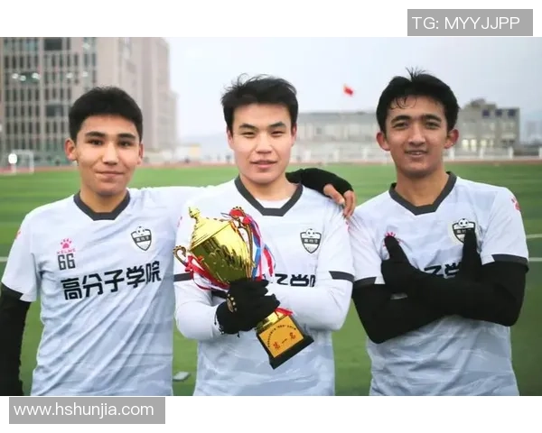 铁血拼搏能打硬仗的足球球星带来激情与力量的绿茵传奇